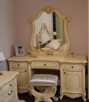 Туалетный стол + Зеркало Мона Лиза (крем) в Реже - rezh.mebel-74.com | фото